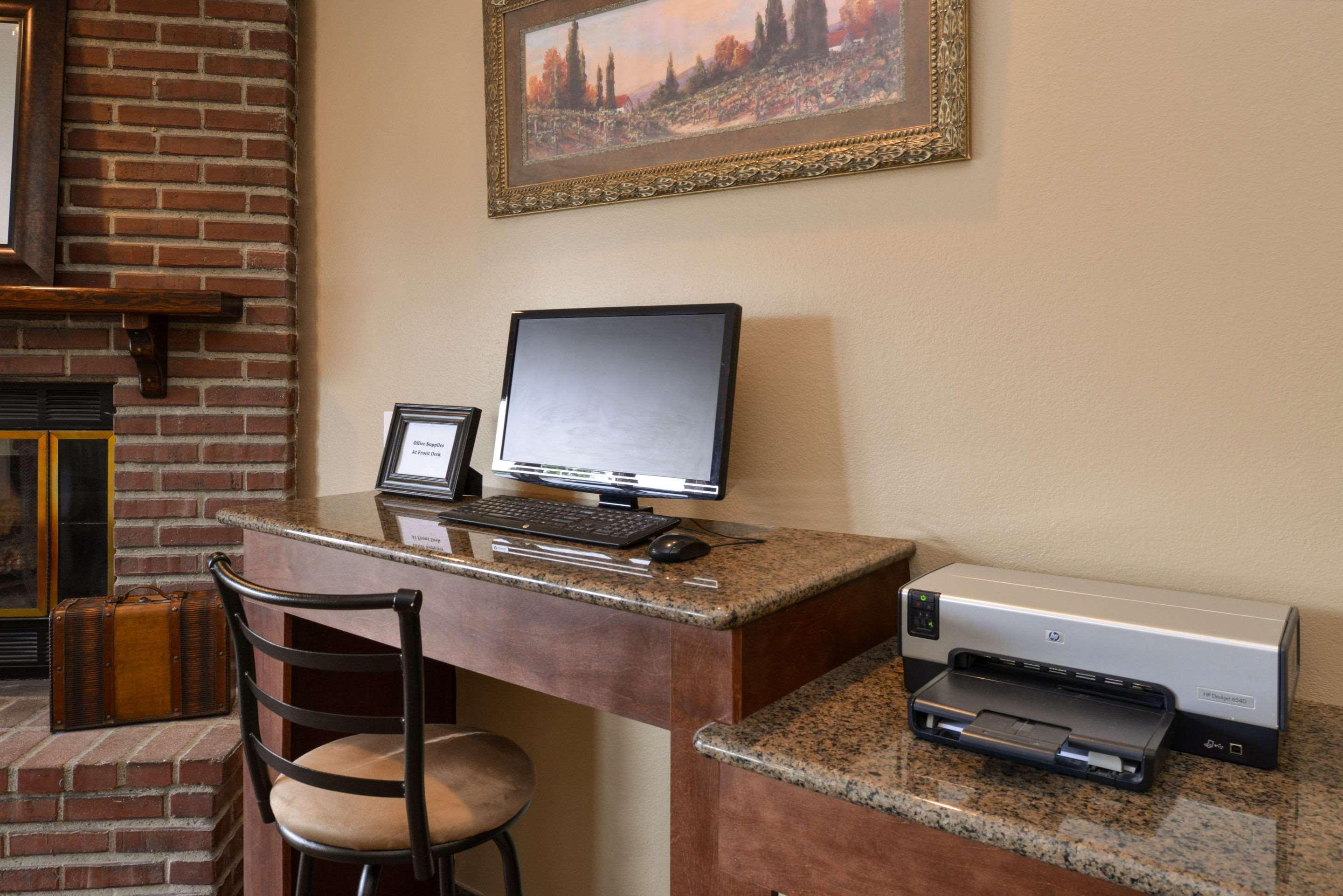 Quality Inn & Suites Downtown Walla Walla Exterior photo